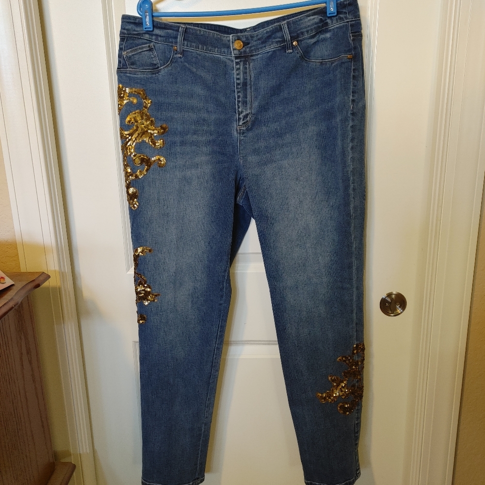 Chicos sz 3 jeans, embellishes are gold sequins on front and back. EC. JEGGING.